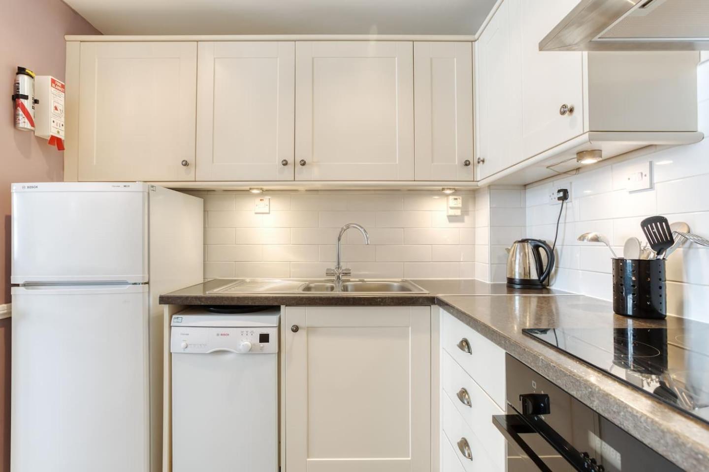 West Port - 2br In The Heart Of The Old Town Just Off The Grassmarket Appartement EDI